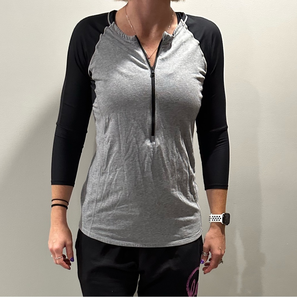 3/4 sleeve lululemon black and gray